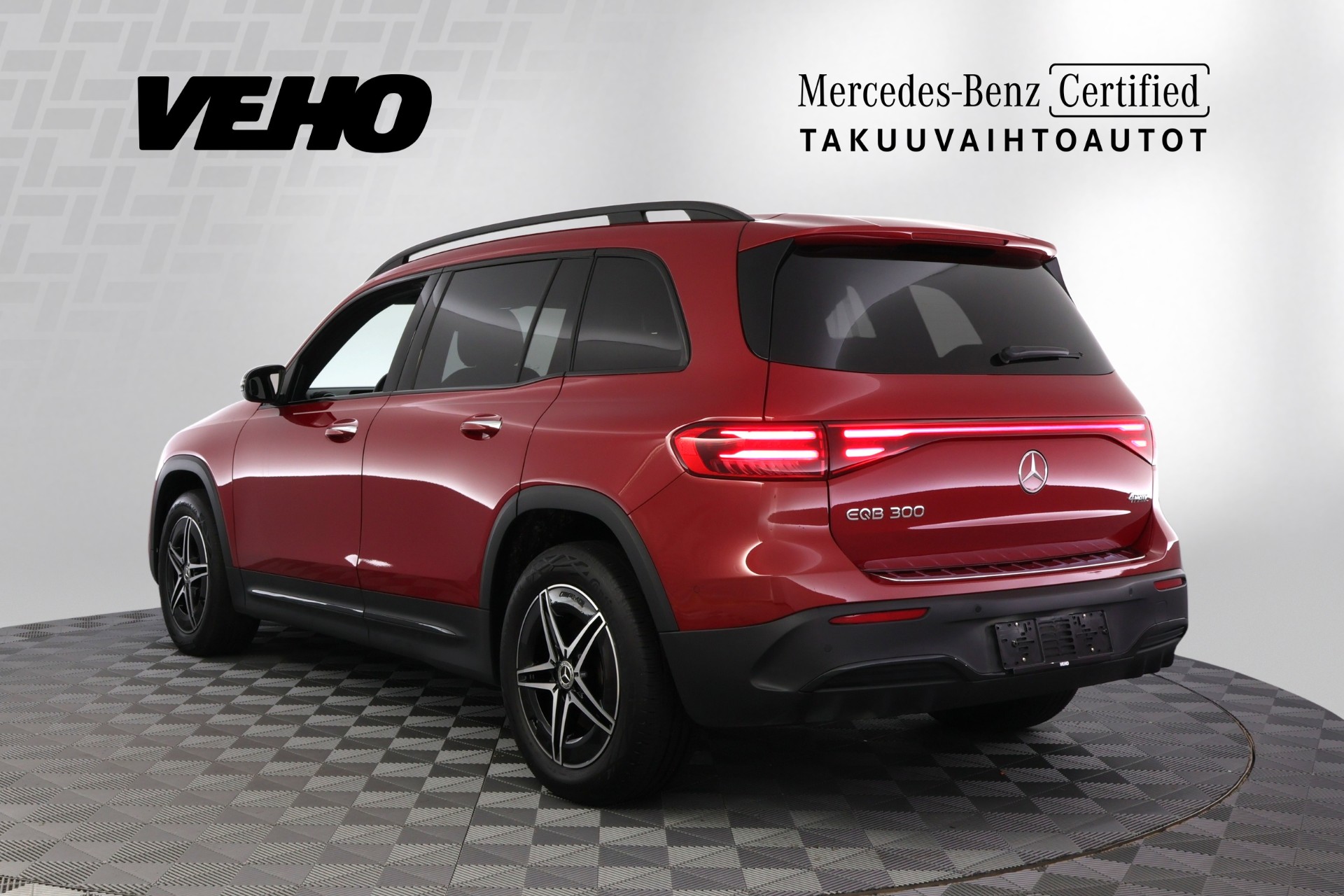Mercedes-Benz EQB 300 4MATIC AMG Night 2025, kuva 2/28