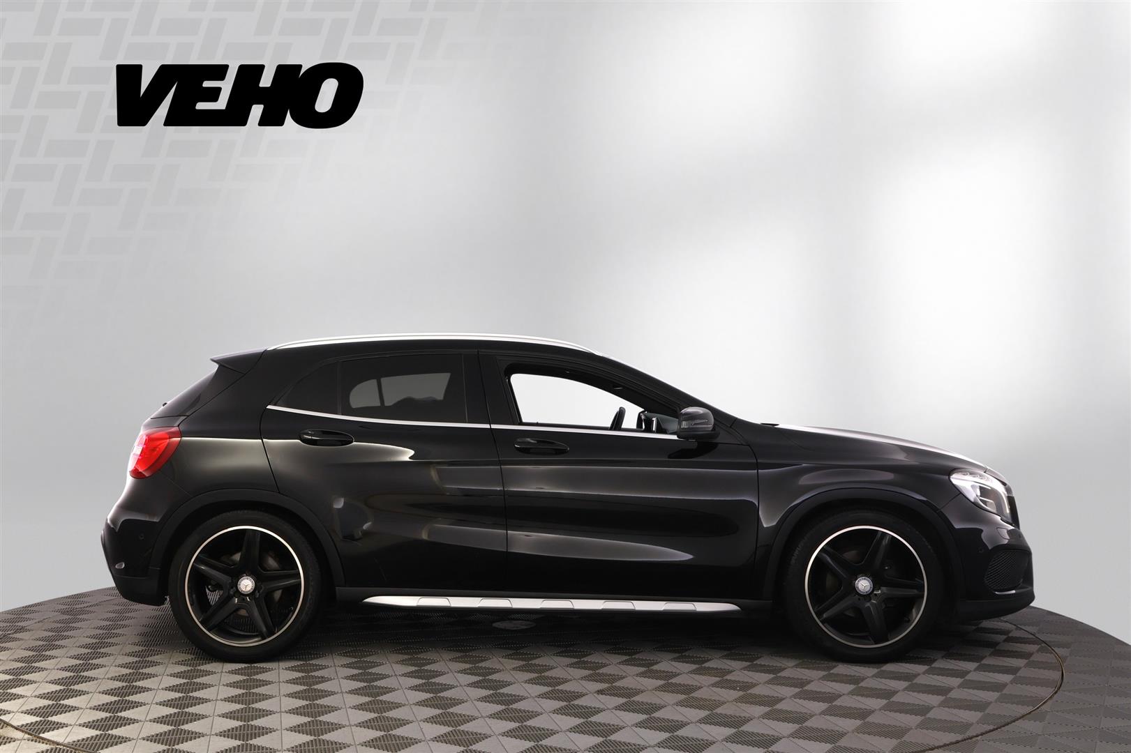 Mercedes-Benz GLA 2014, kuva 6/37