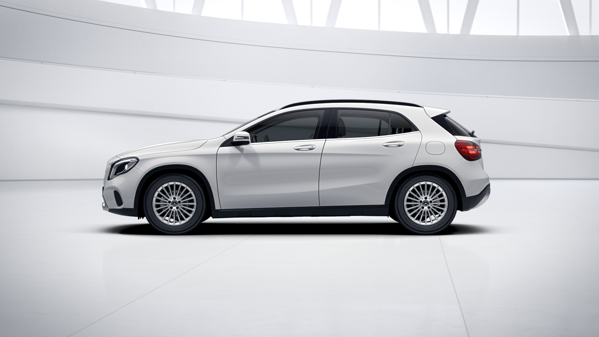 Mercedes-Benz GLA 180 A Premium Business 2019, kuva 2/7