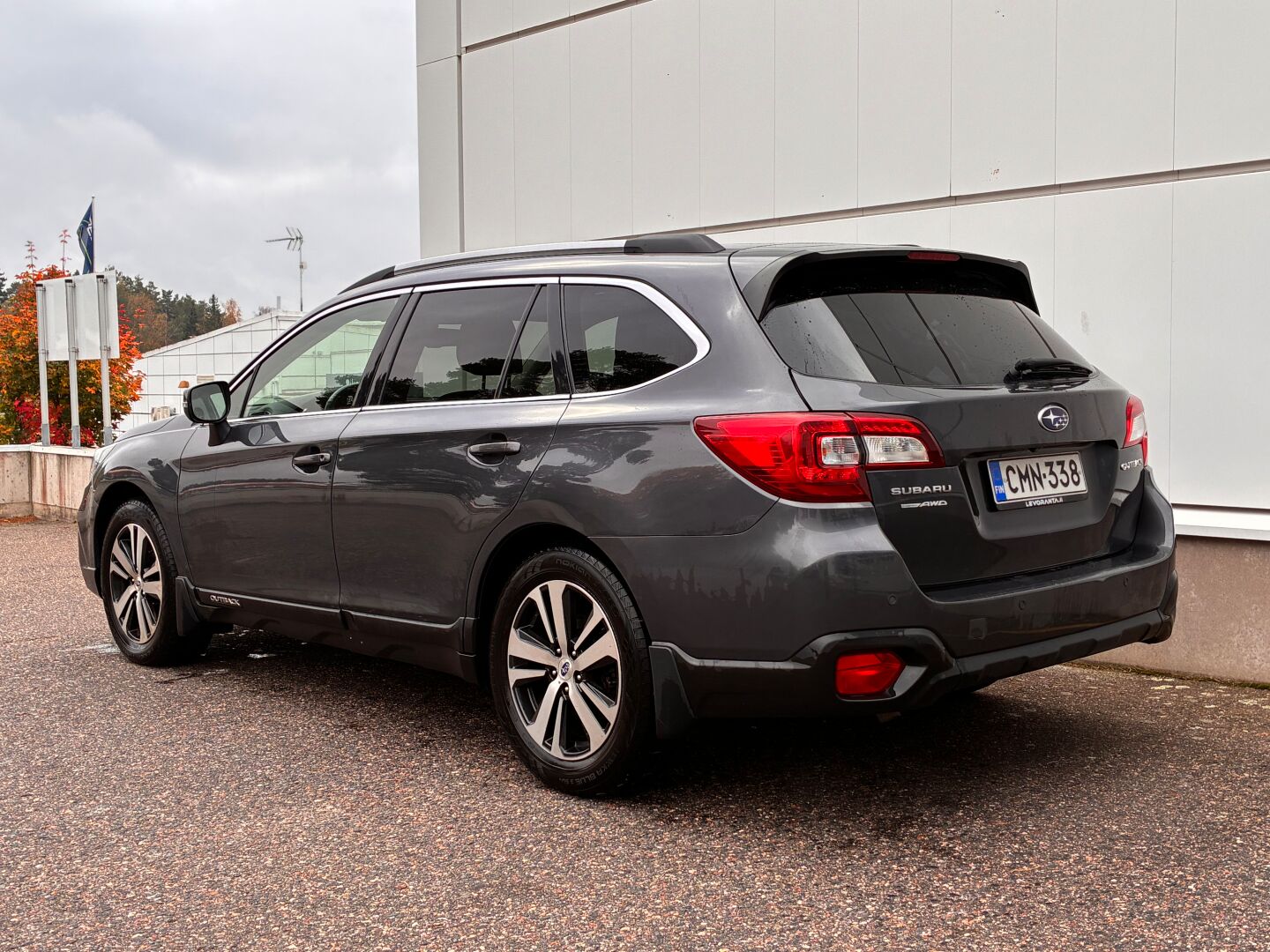 Subaru Outback 2,5i Summit CVT 2019, bild 2/21