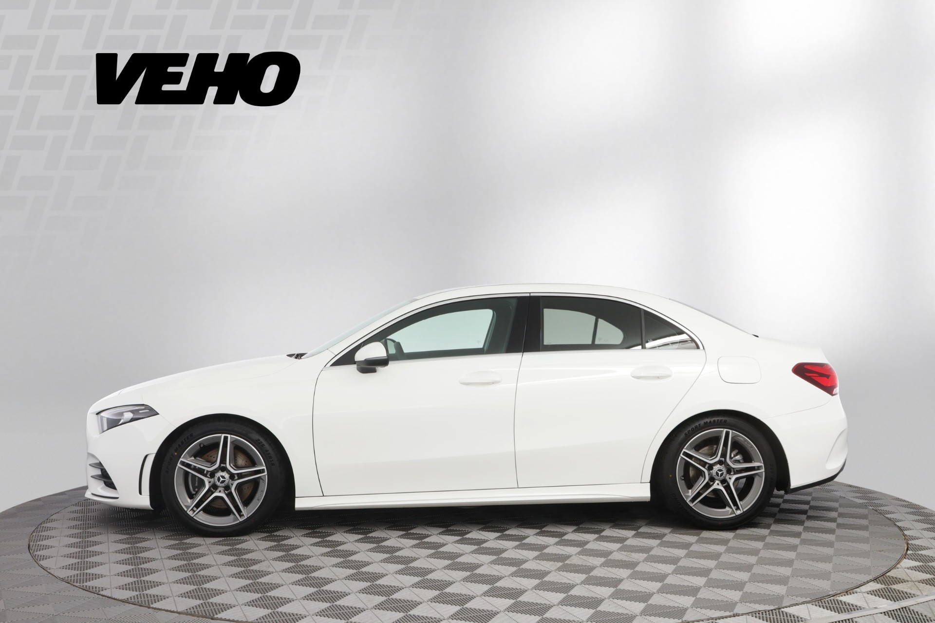 Mercedes-Benz A 2019, photo 2/31