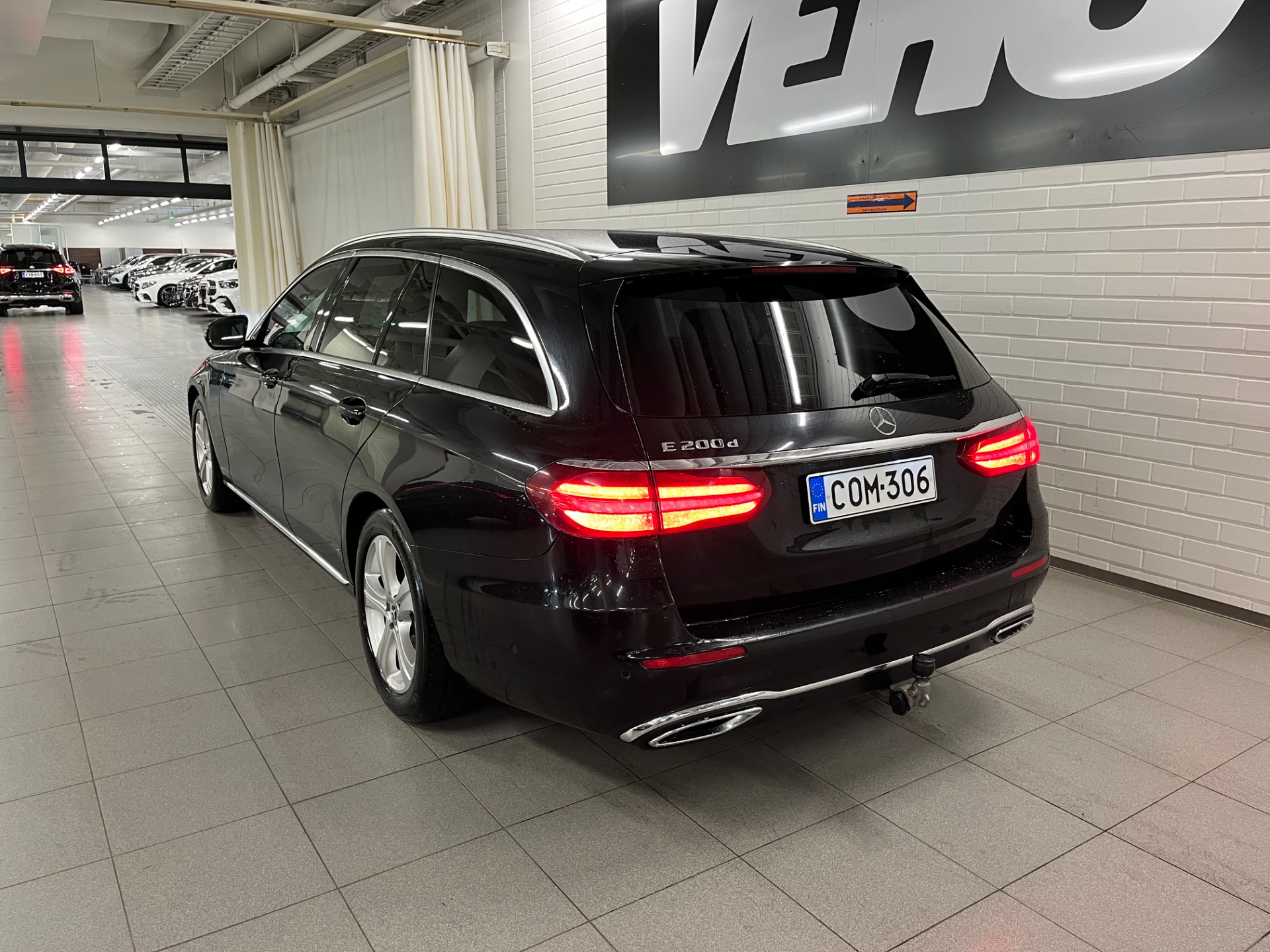 Mercedes-Benz E 200 d T A Business 2018, photo 2/5