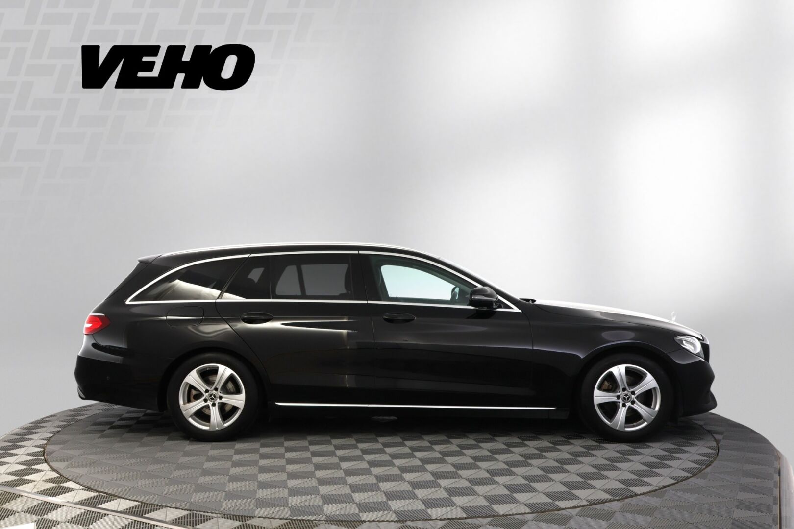 Mercedes-Benz E 200 d T A 2018, bild 7/18