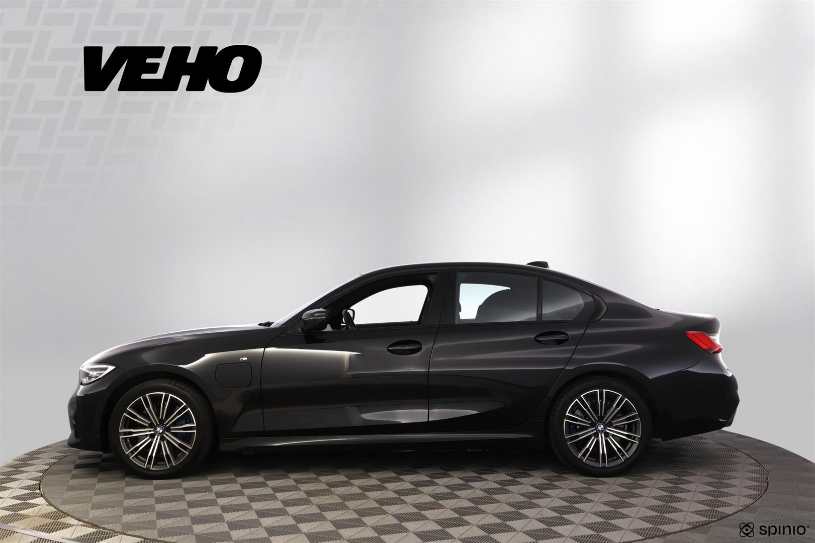 BMW 330 2021, photo 2/36