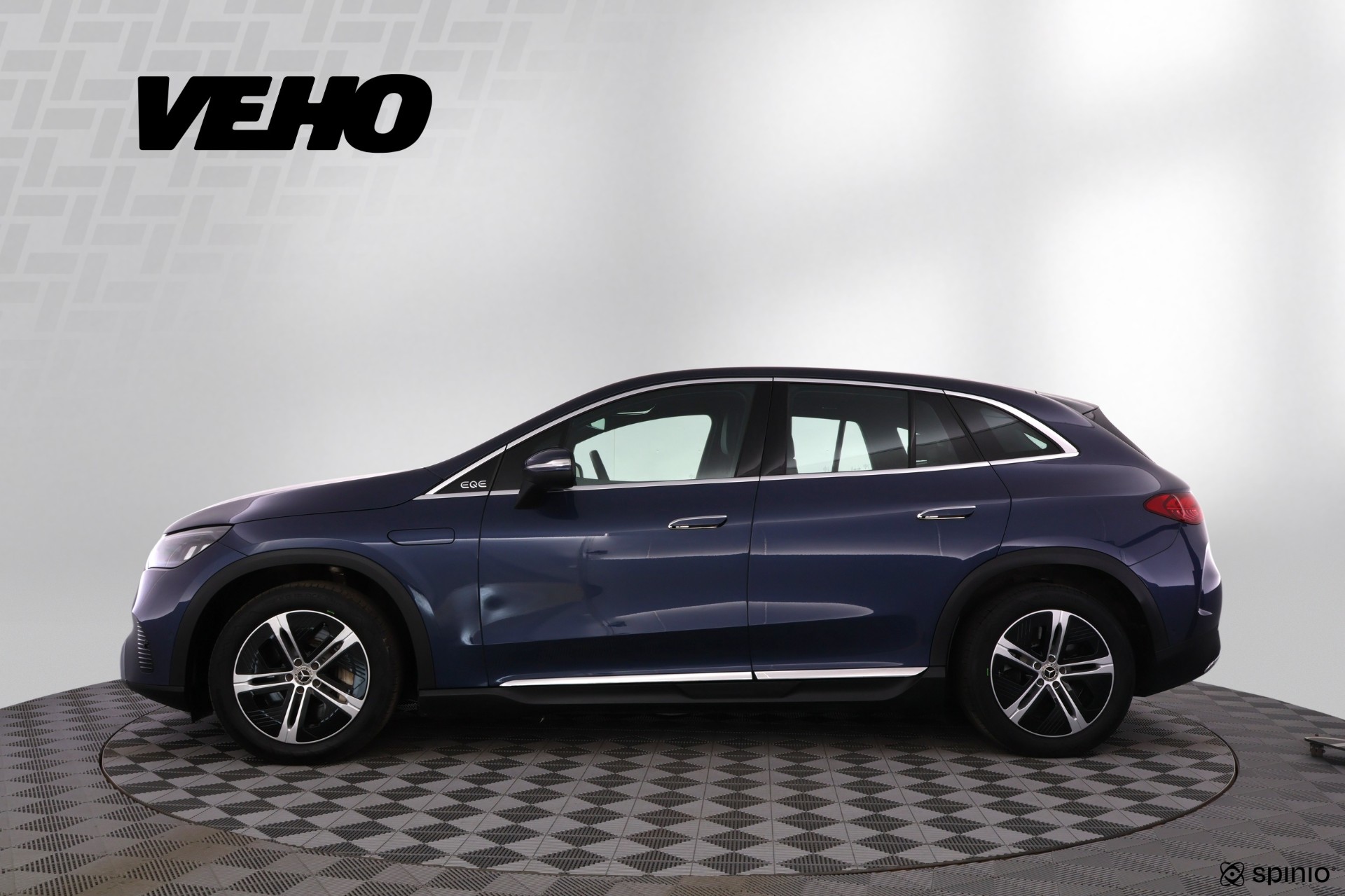 Mercedes-Benz EQE SUV 2023, kuva 2/23