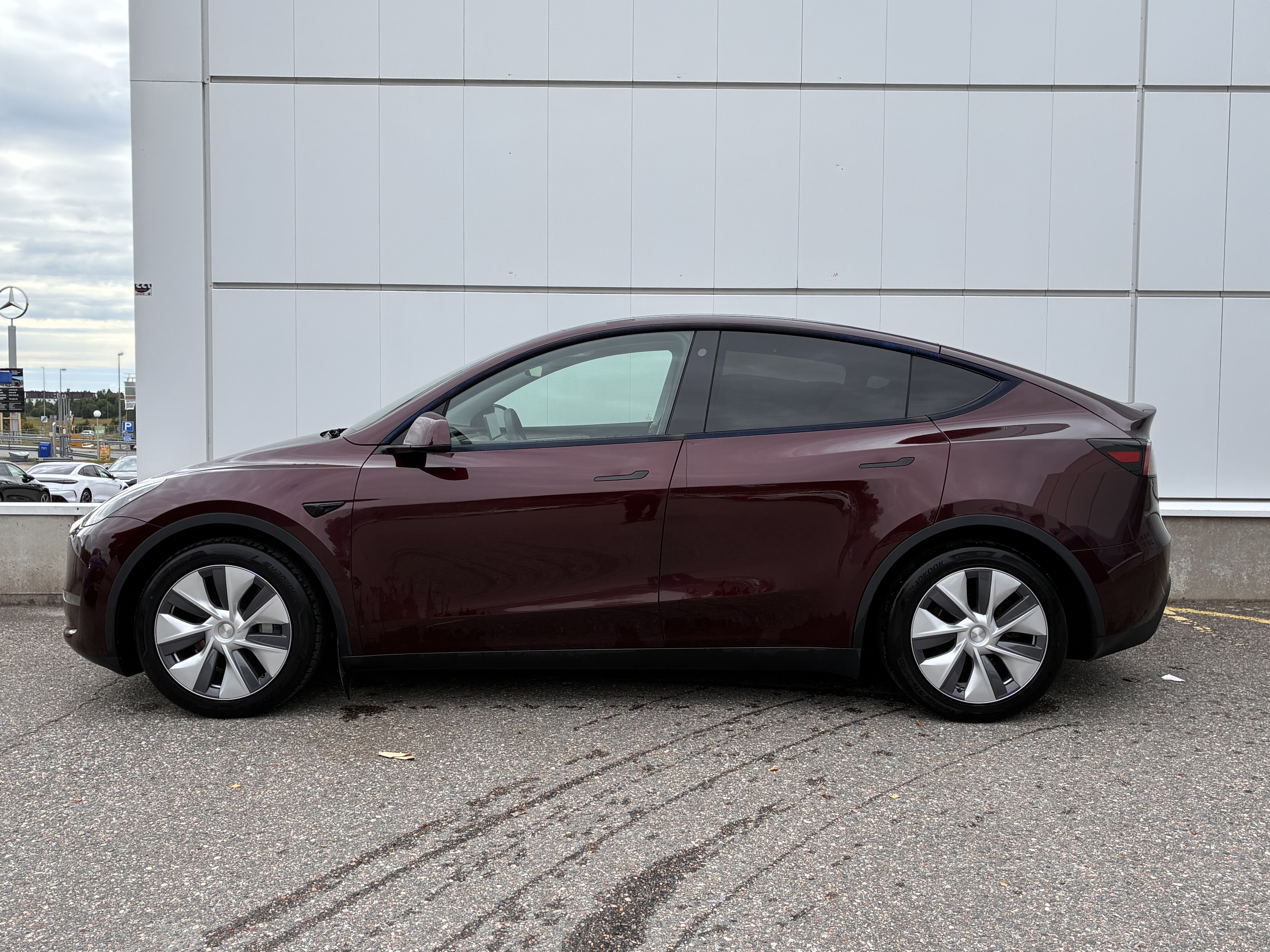 Tesla Model Y Long Range 2023, photo 4/8
