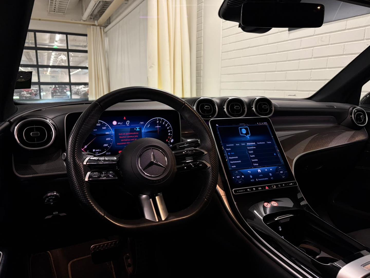 Mercedes-Benz GLC 2024, kuva 4/10