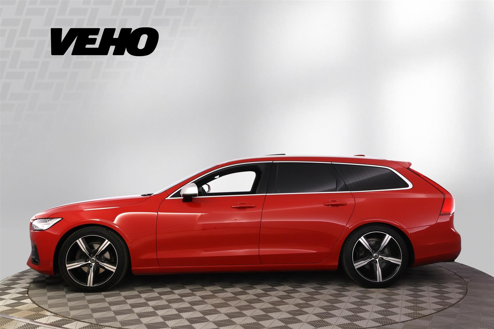 Volvo V90 D5 AWD R-Design aut 2017, kuva 2/35