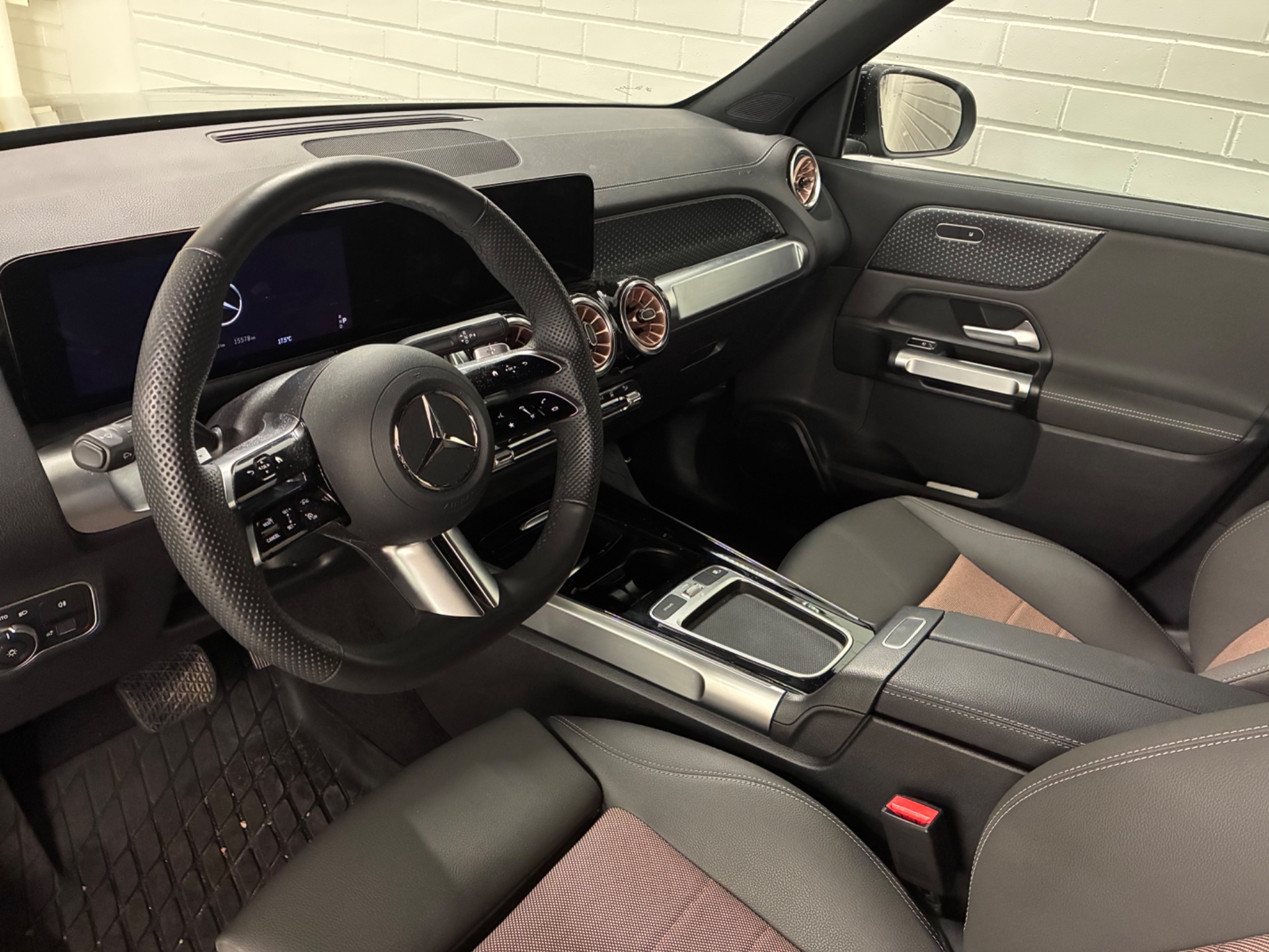 Mercedes-Benz EQB 250+ Business Edition 2025, kuva 3/4