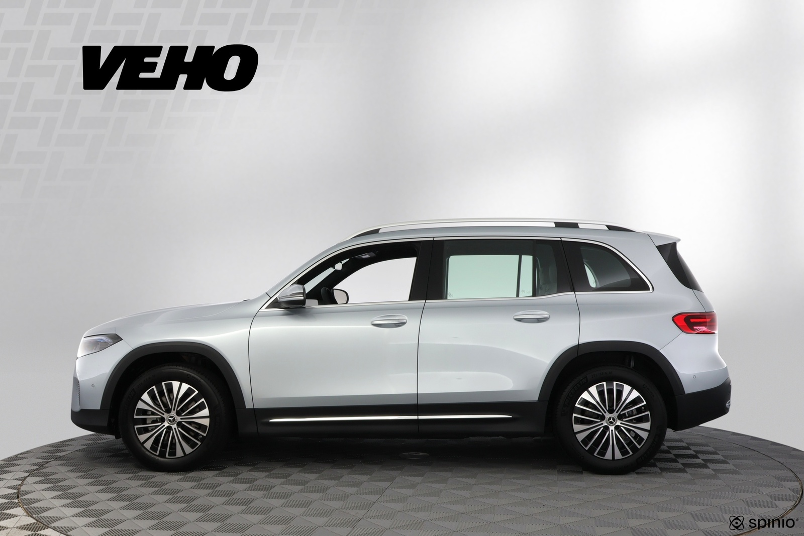 Mercedes-Benz EQB 2025, photo 2/30
