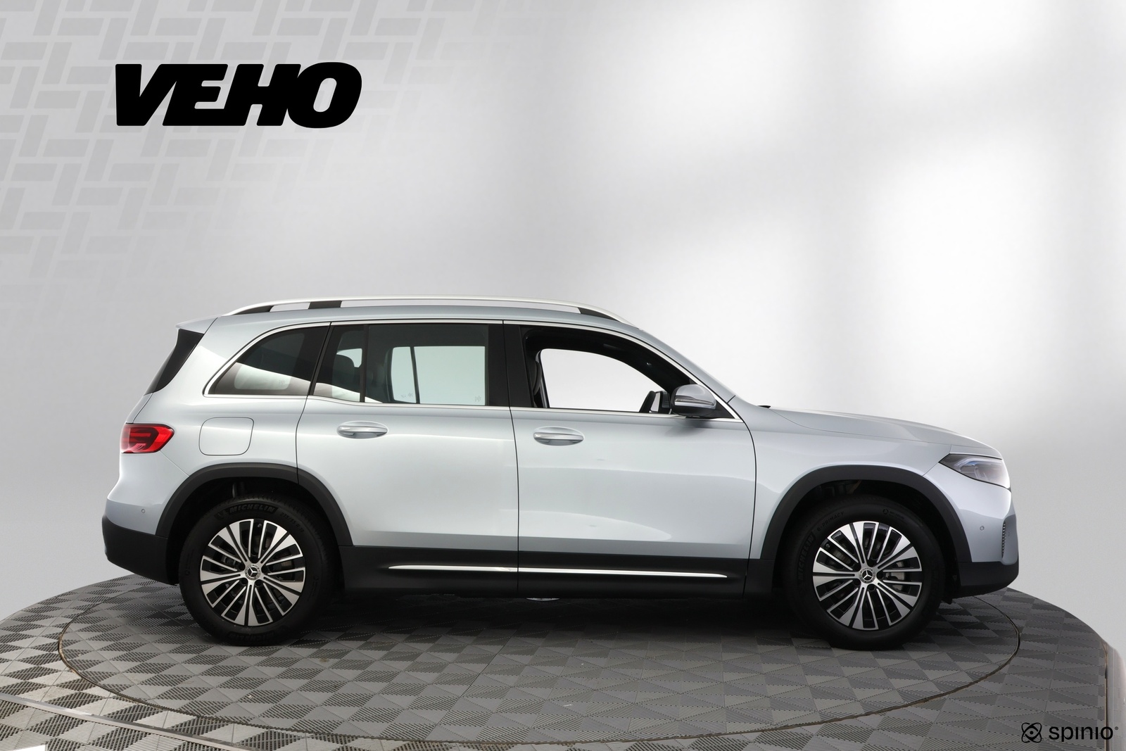 Mercedes-Benz EQB 2025, photo 6/30
