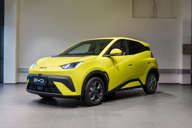 BYD Dolphin Surf 2025