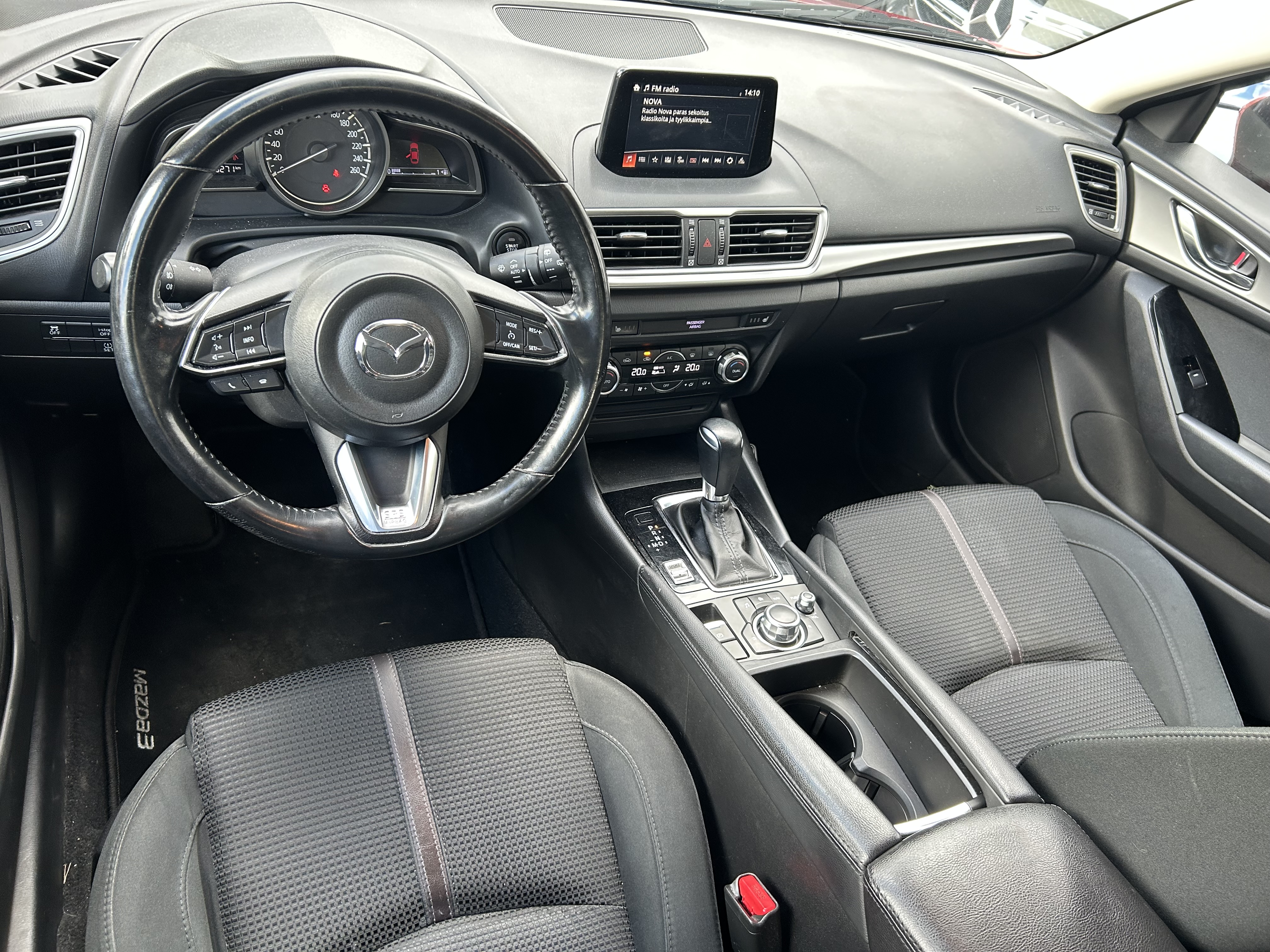 Mazda 3 2017, photo 7/15