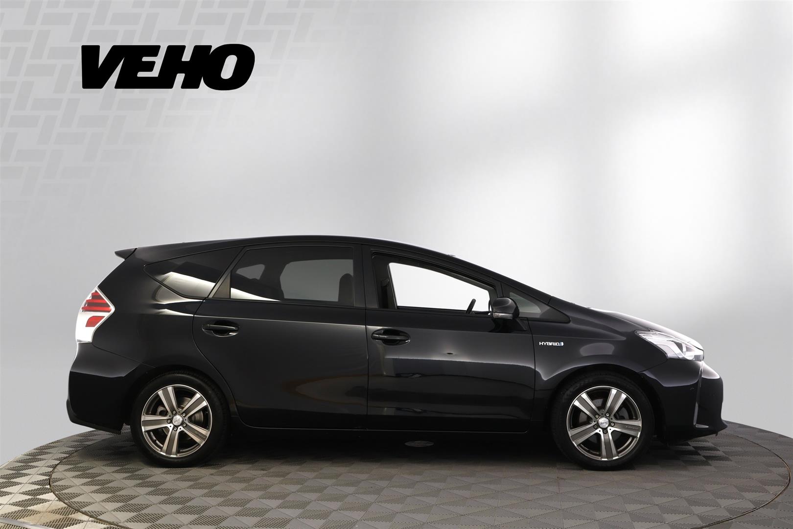 Toyota Prius+ Active 2015, photo 6/37