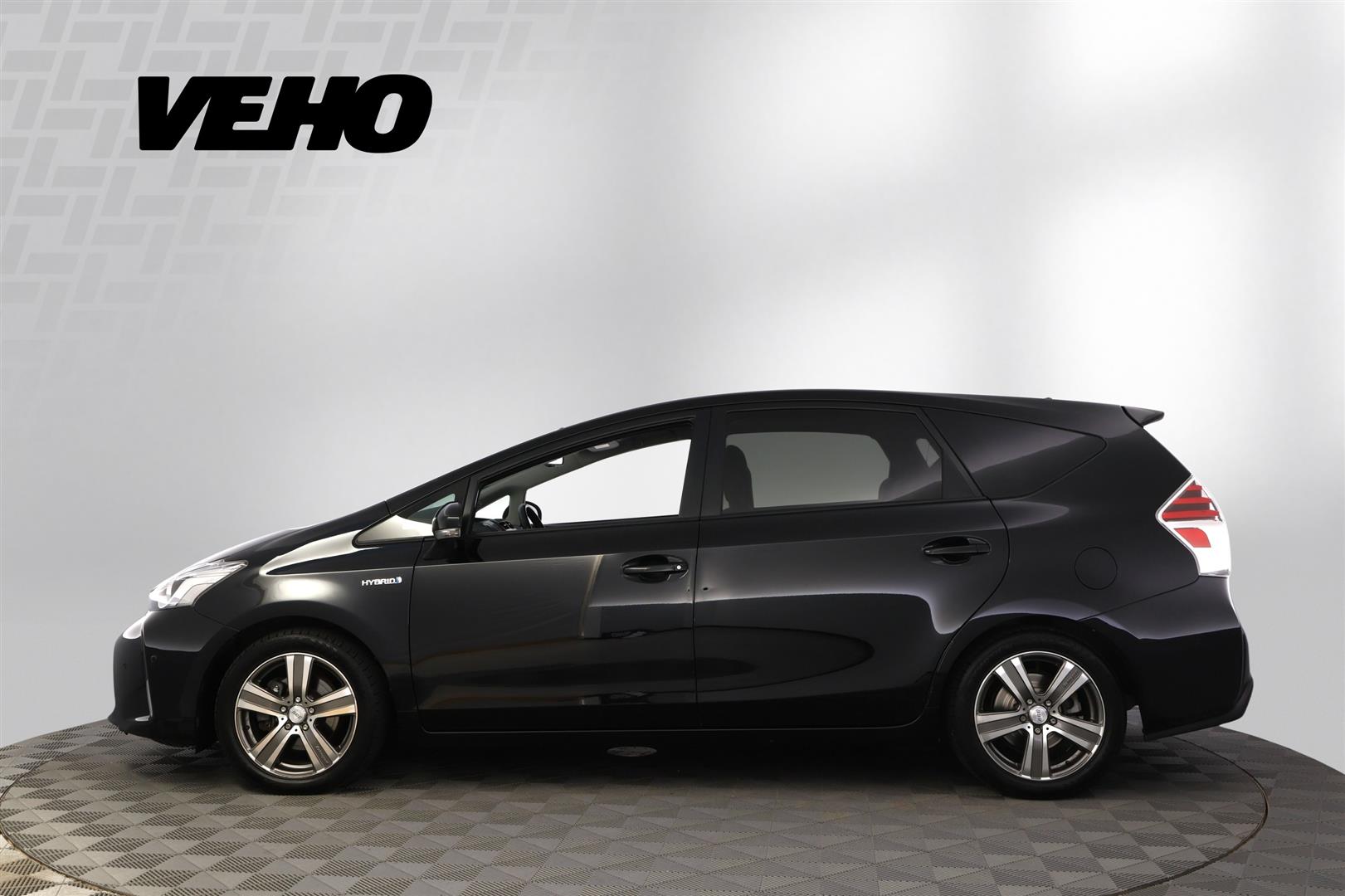 Toyota Prius+ Active 2015, photo 2/37