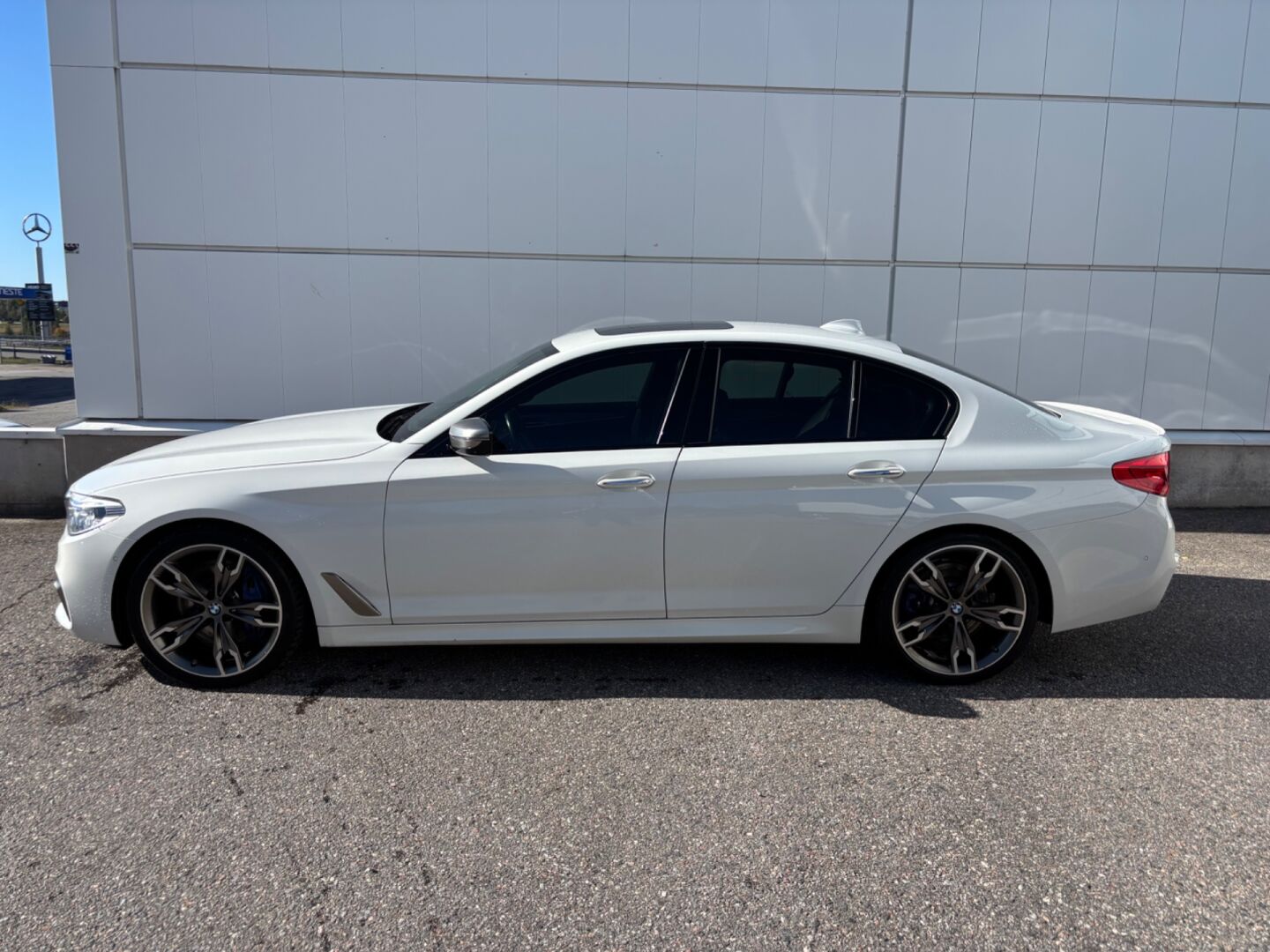BMW M550d 2018, bild 2/22