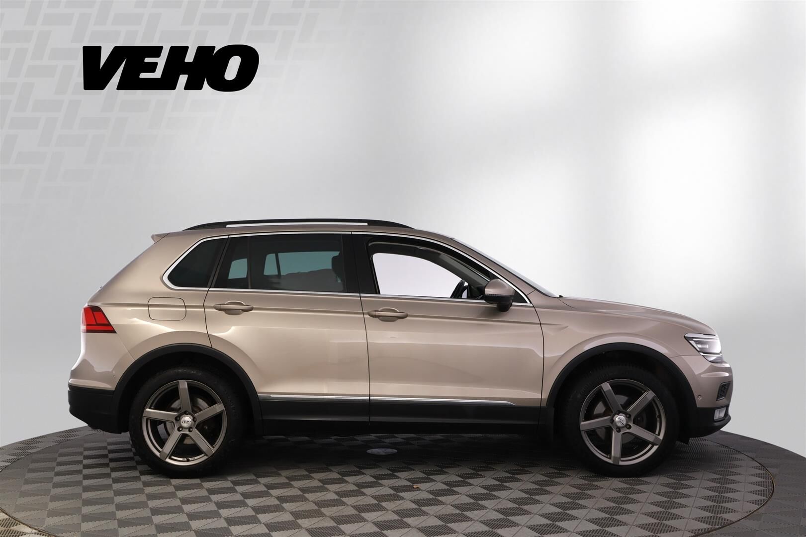 Volkswagen Tiguan 2017, bild 6/35