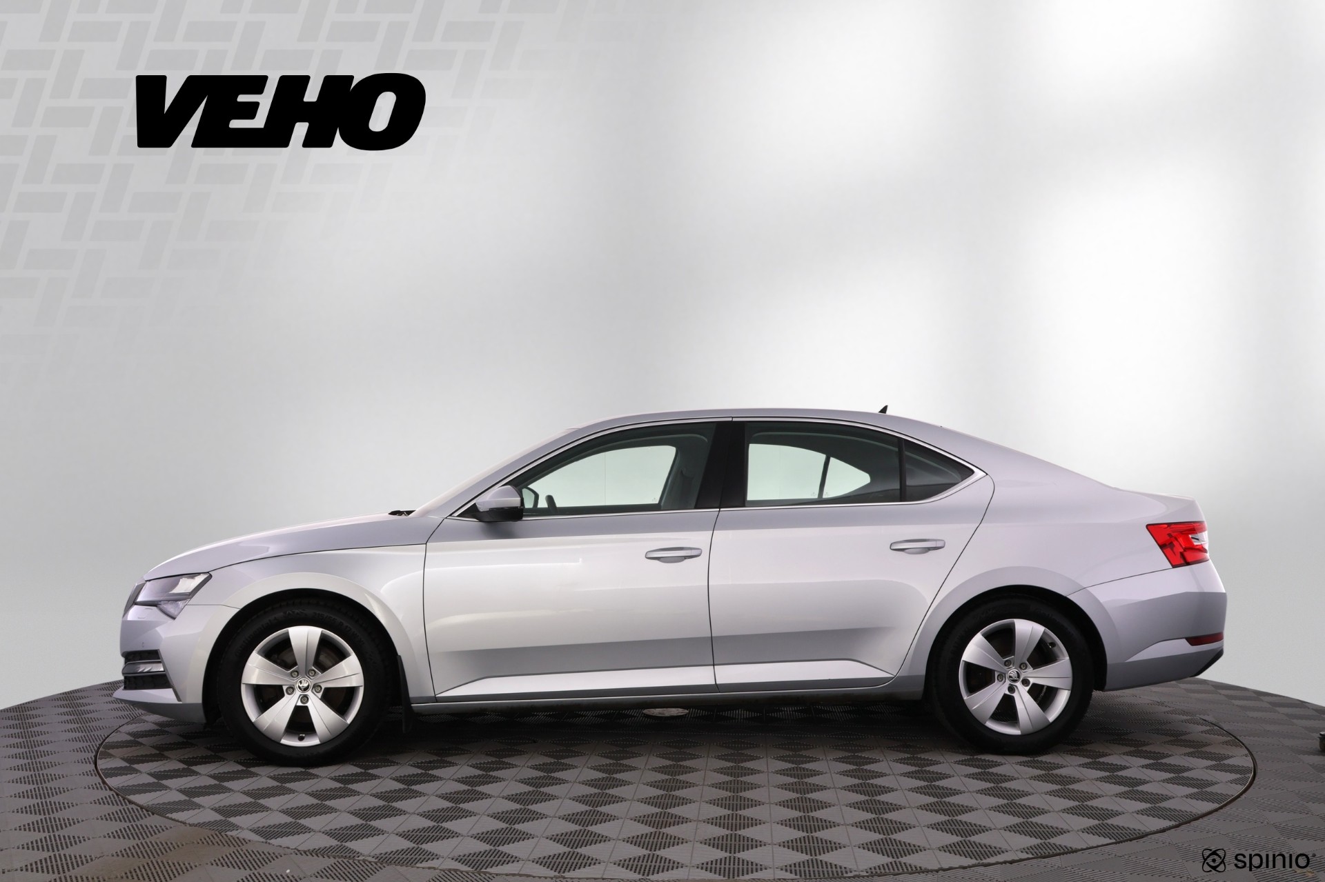 Skoda Superb 2020, kuva 2/28