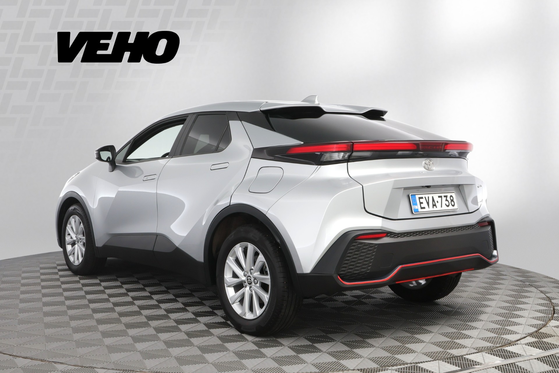 Toyota C-HR 1,8 Hybrid Active Plus 2024, photo 3/35
