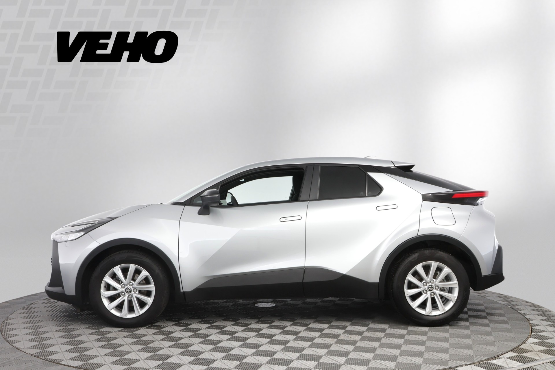 Toyota C-HR 1,8 Hybrid Active Plus 2024, photo 2/35