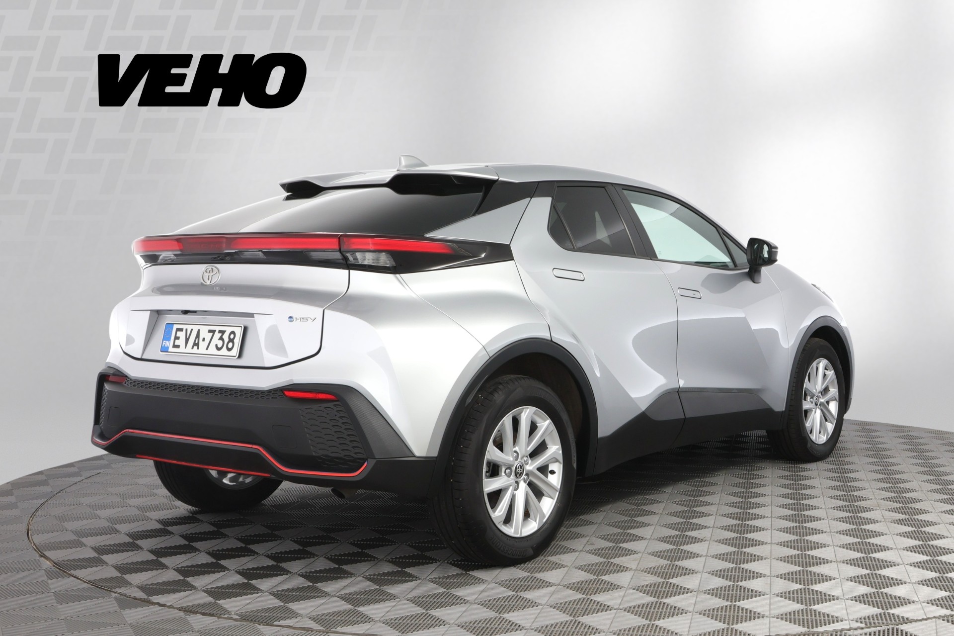 Toyota C-HR 1,8 Hybrid Active Plus 2024, photo 4/35