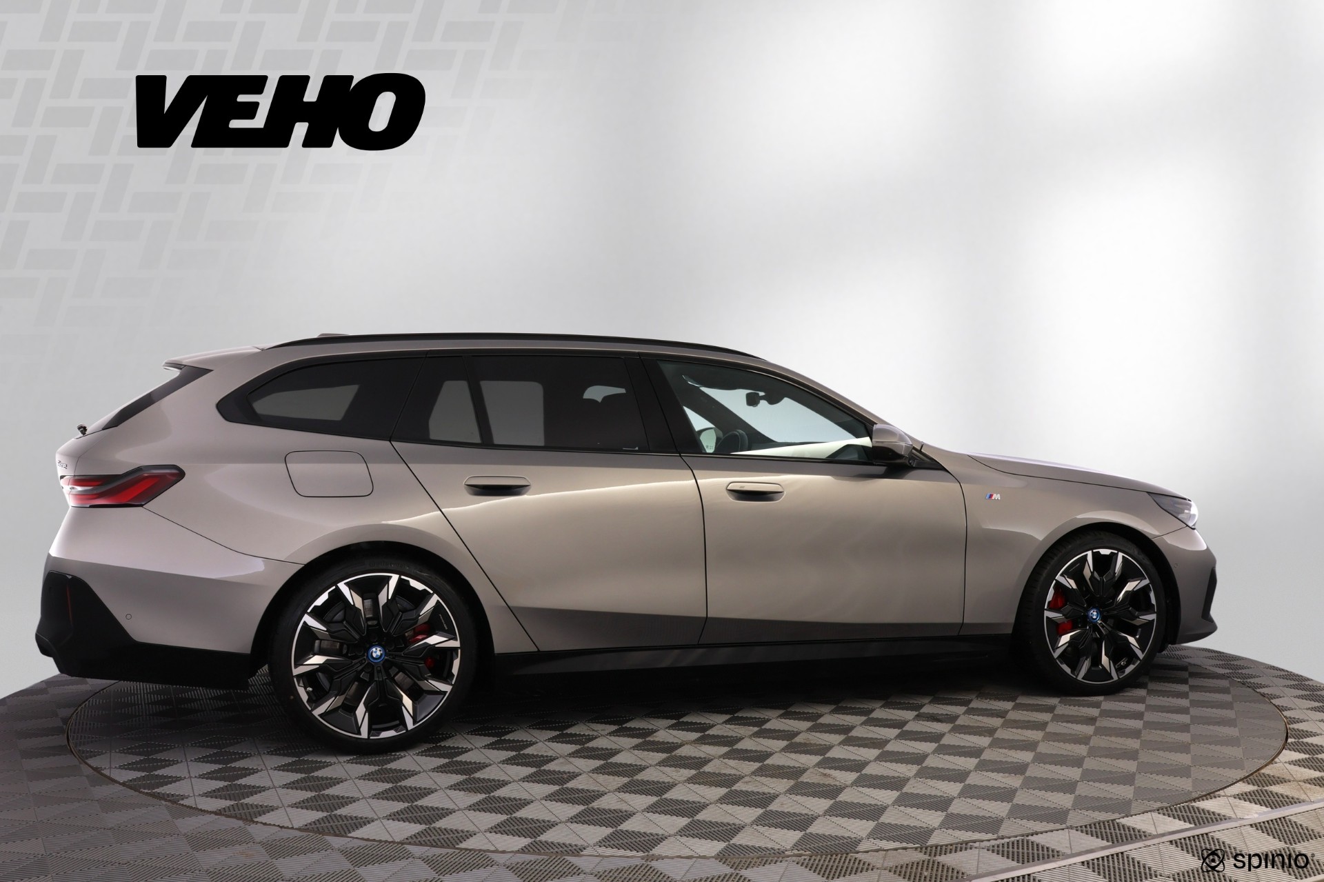 BMW 550 2024, kuva 6/39