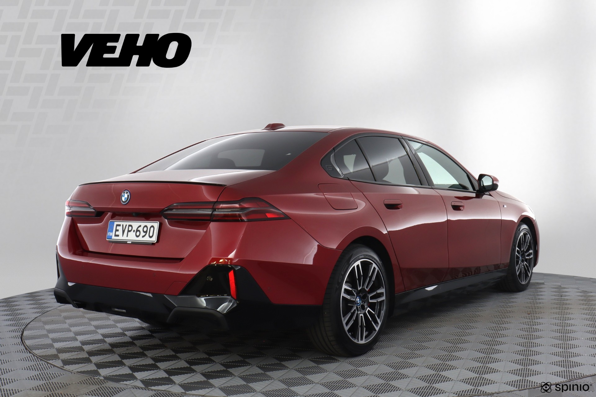 BMW 550 2024, kuva 5/35
