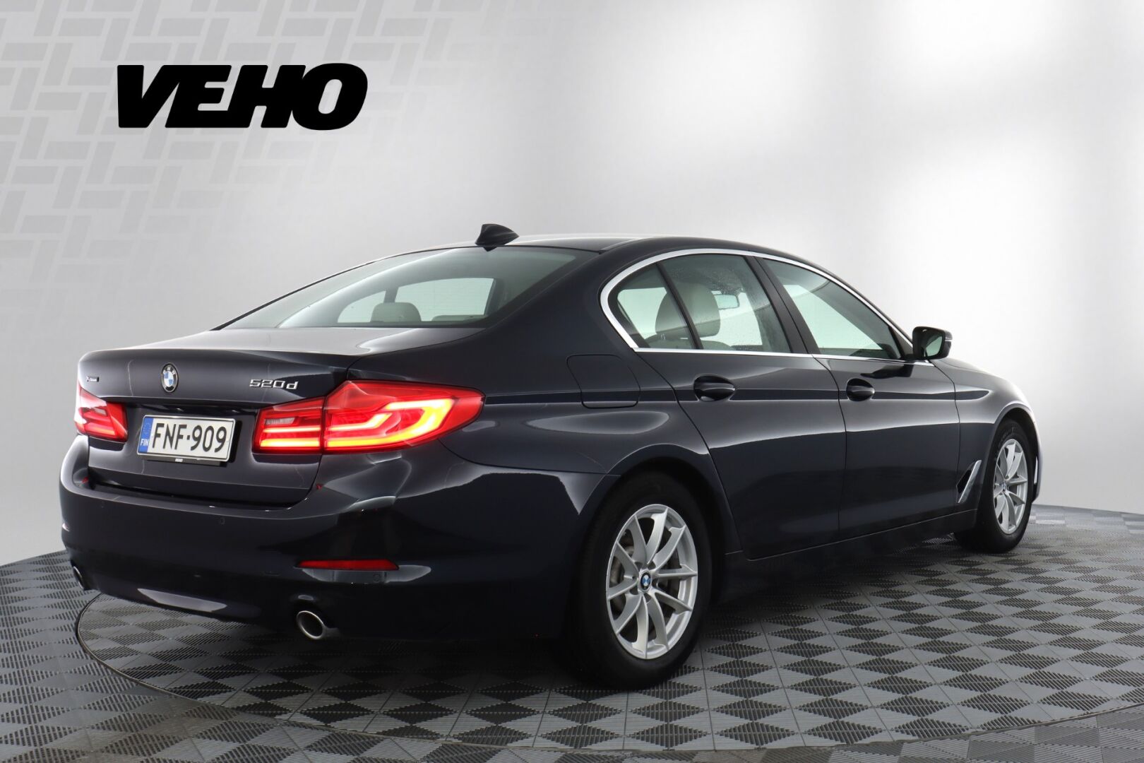 BMW 520 G30 Sedan 520d A xDrive Business 2018, bild 4/23