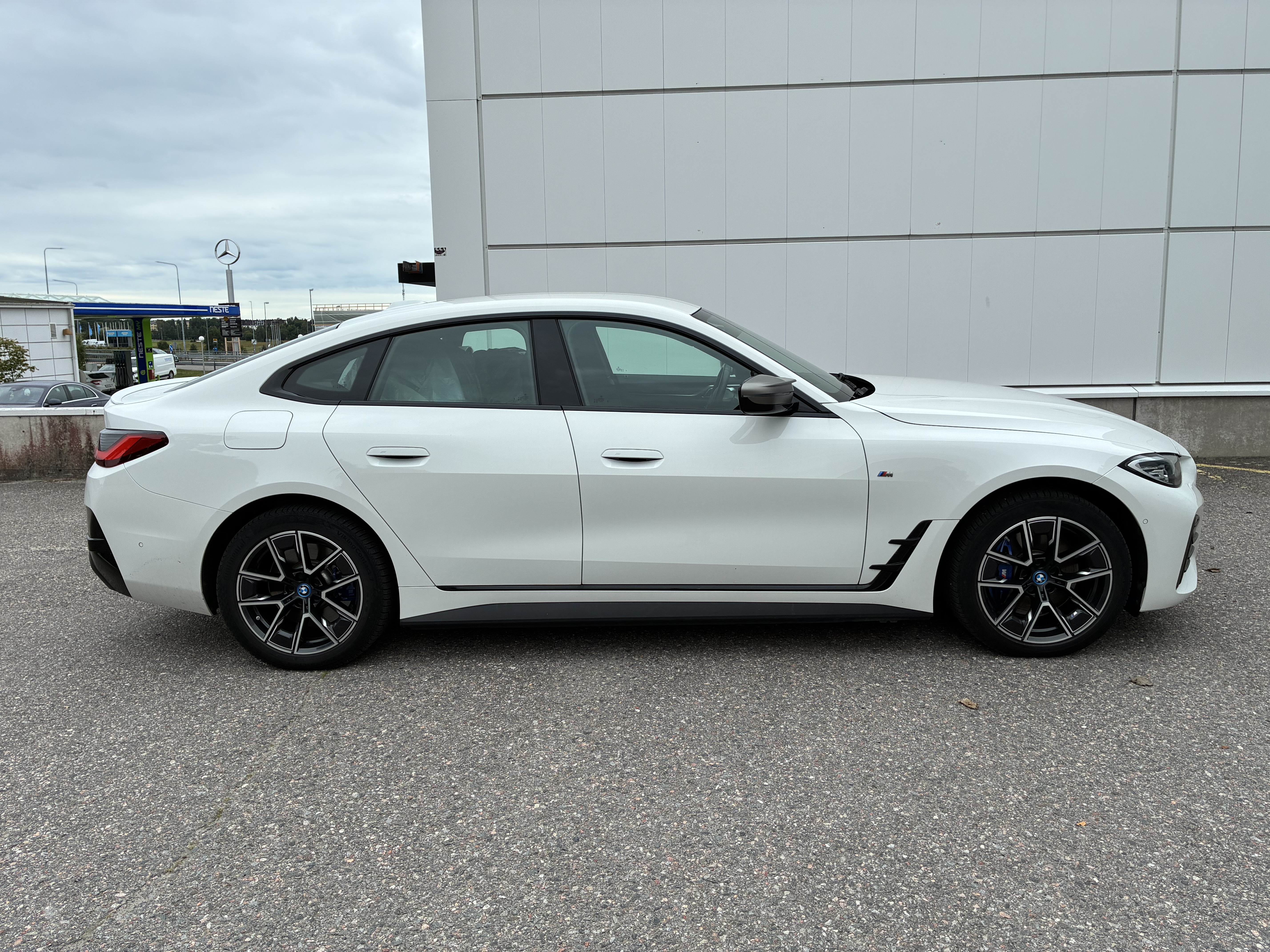 BMW i4 M50 Fully Charged 2023, photo 7/20