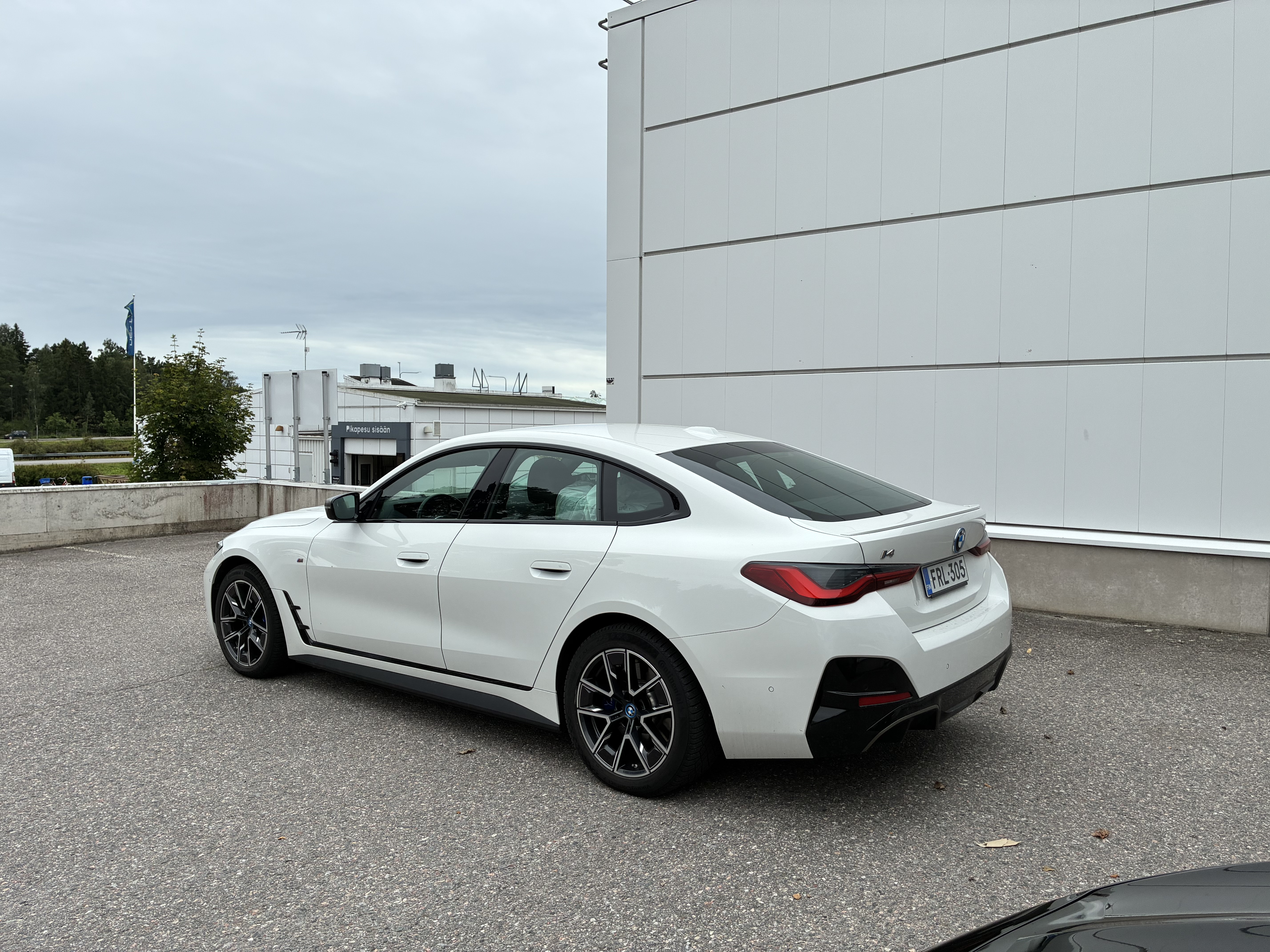 BMW i4 M50 Fully Charged 2023, photo 4/20