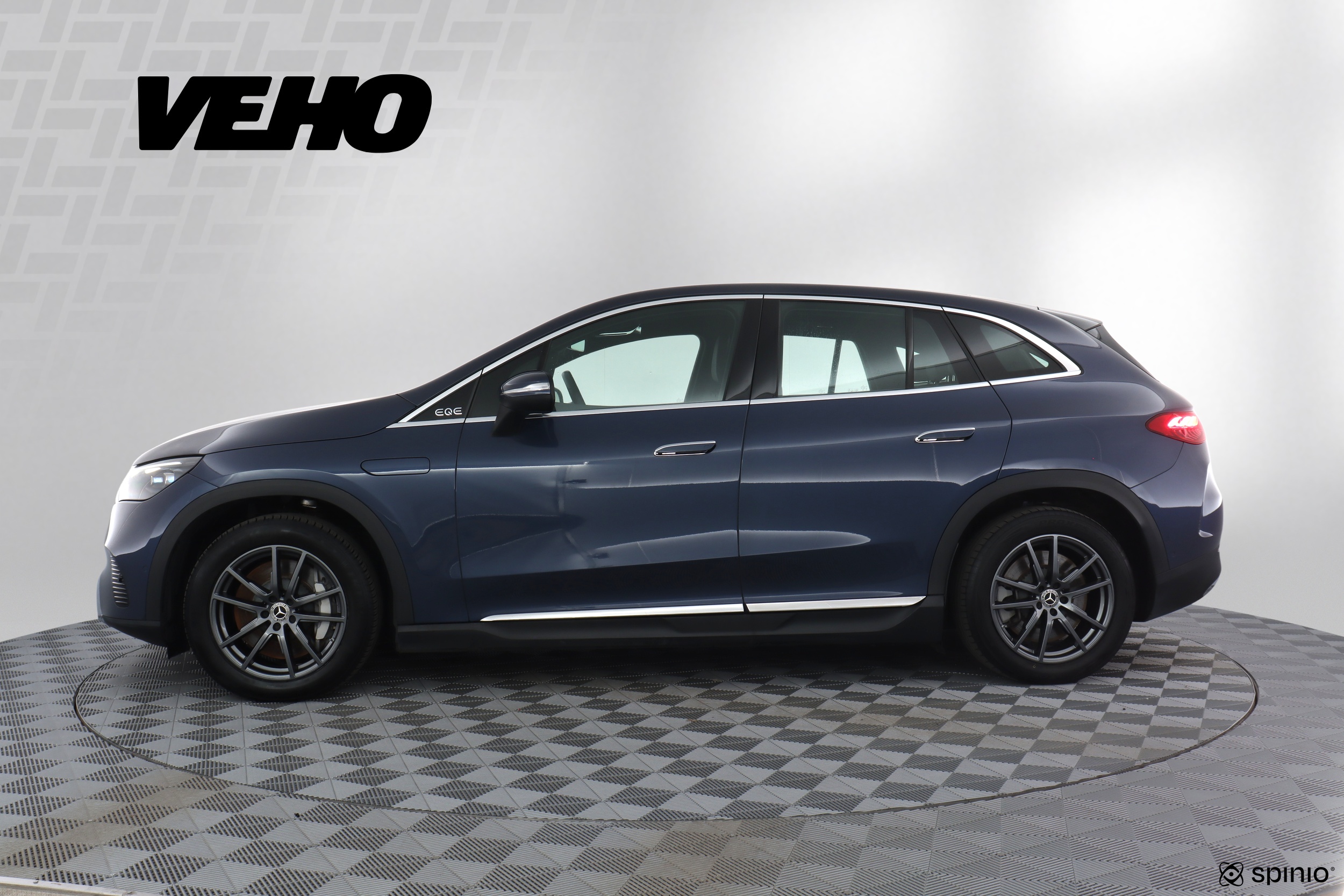 Mercedes-Benz EQE SUV 2023, kuva 2/23