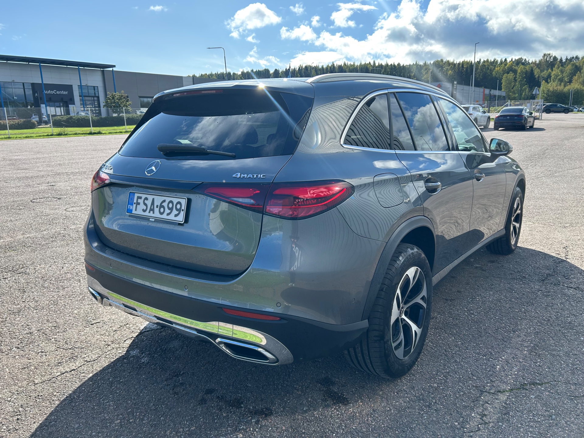 Mercedes-Benz GLC 300 e 4MATIC A 2023, photo 2/8