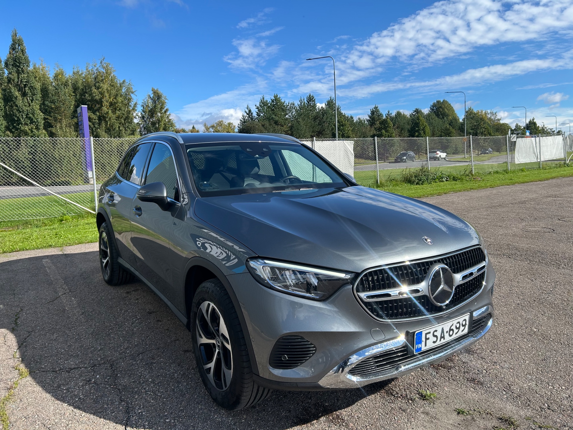 Mercedes-Benz GLC 300 e 4MATIC A 2023, photo 3/8