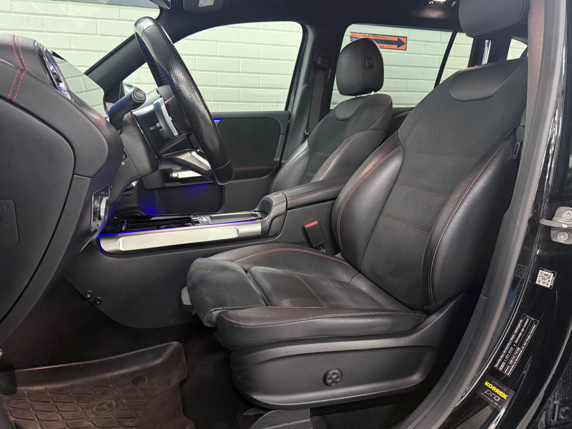 Mercedes-Benz EQB 300 4MATIC 2024, photo 3/11