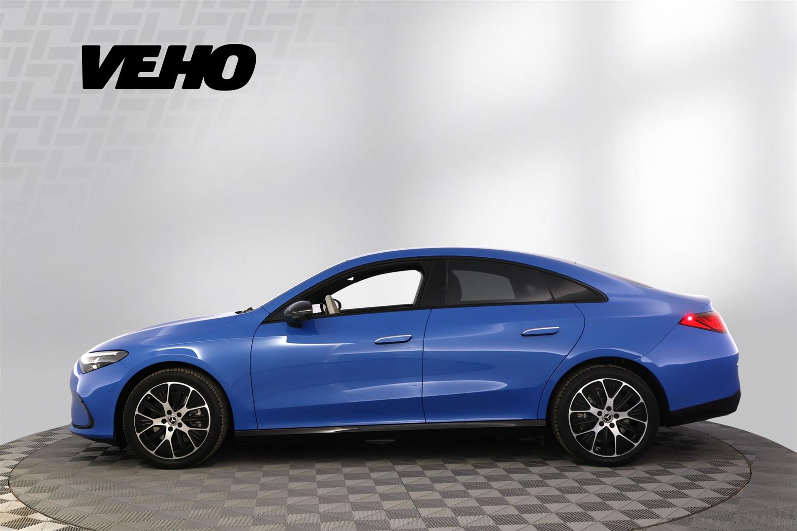Mercedes-Benz CLA 250+ Night 2025, photo 2/37
