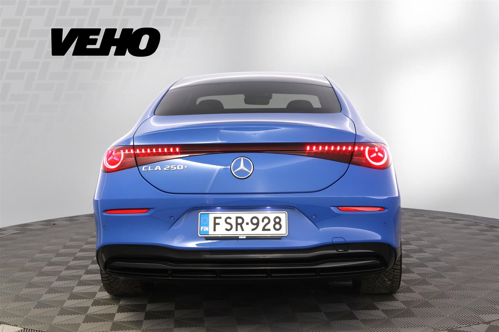 Mercedes-Benz CLA 250+ Night 2025, photo 4/37