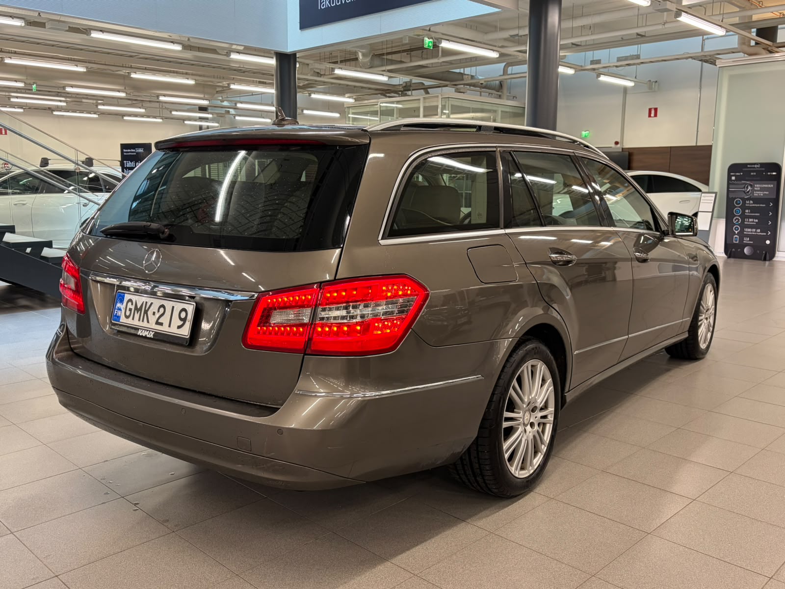 Mercedes-Benz E 2011, kuva 3/14