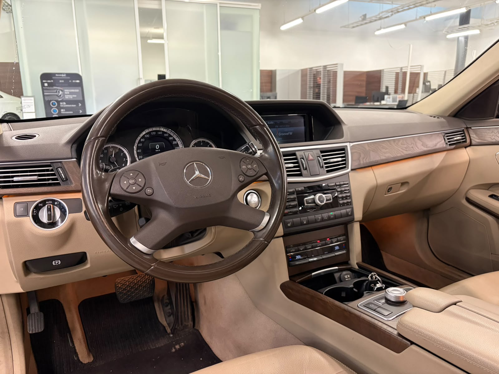 Mercedes-Benz E 2011, kuva 6/14
