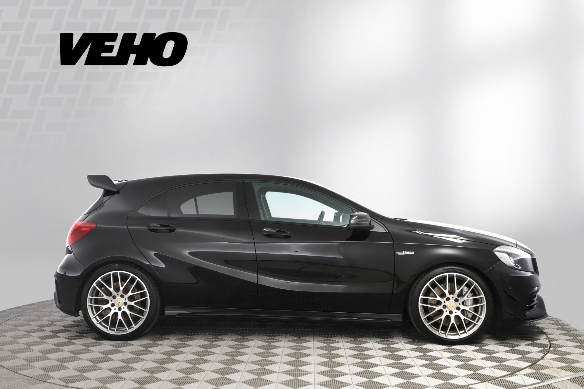 Mercedes-Benz A 45 AMG 2016, kuva 5/29
