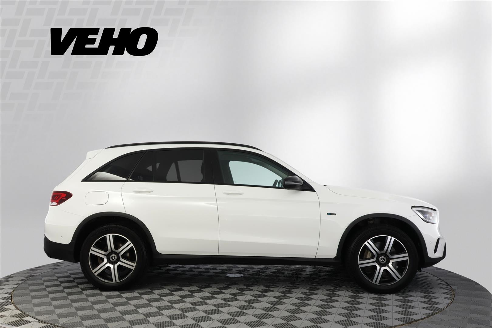 Mercedes-Benz GLC 300 e 4MATIC A 2020, kuva 6/27
