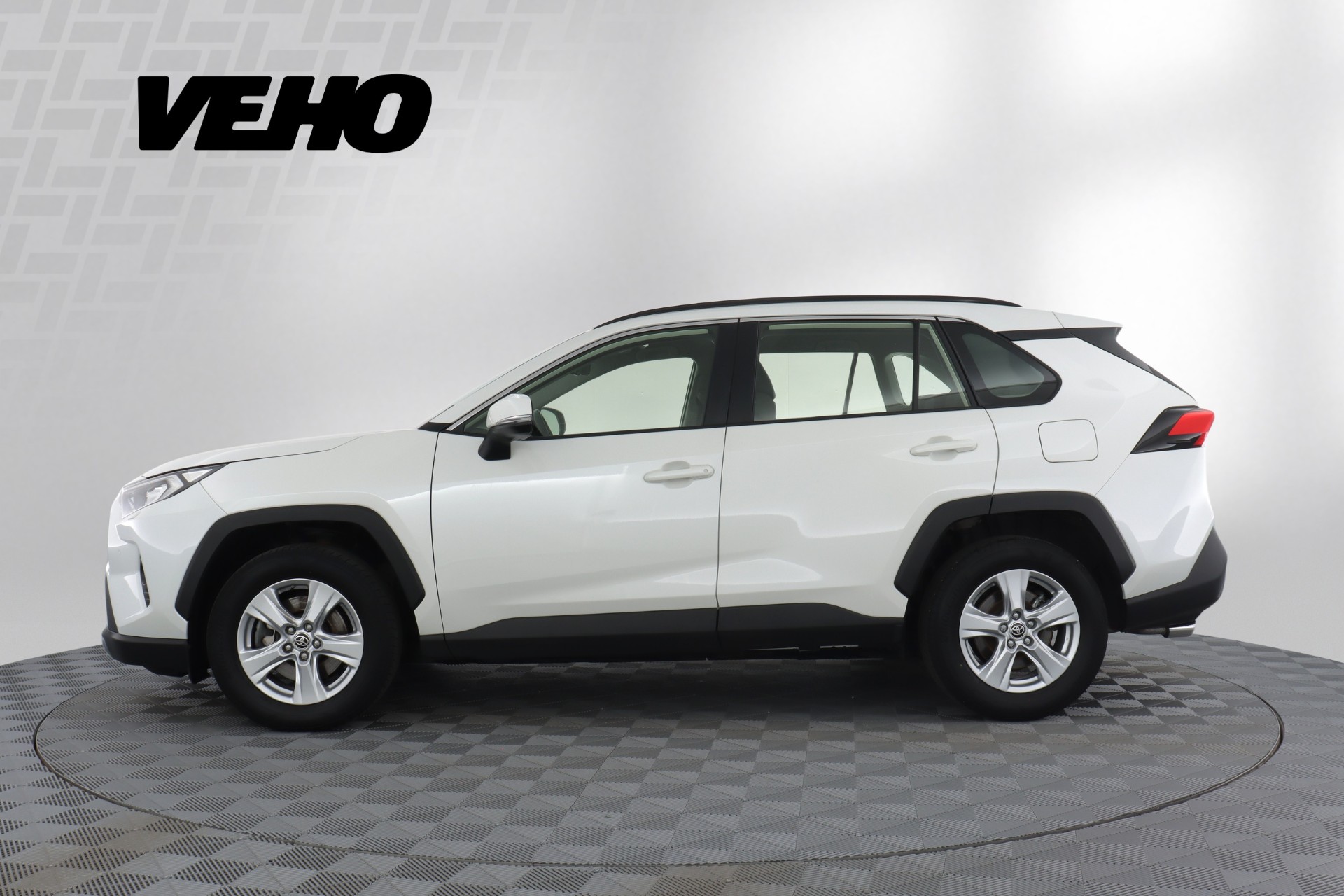 Toyota RAV4 2021, kuva 2/21