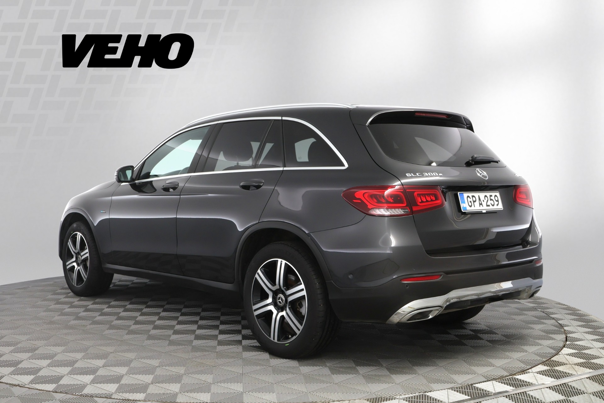 Mercedes-Benz GLC 300 e 4MATIC A 2020, kuva 3/38