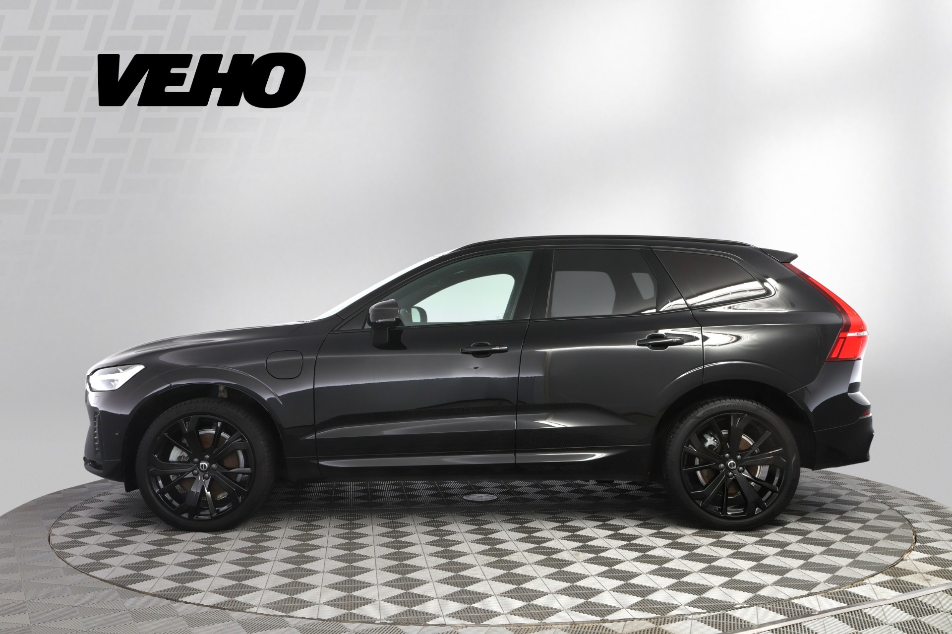 Volvo XC60 2025, photo 2/36