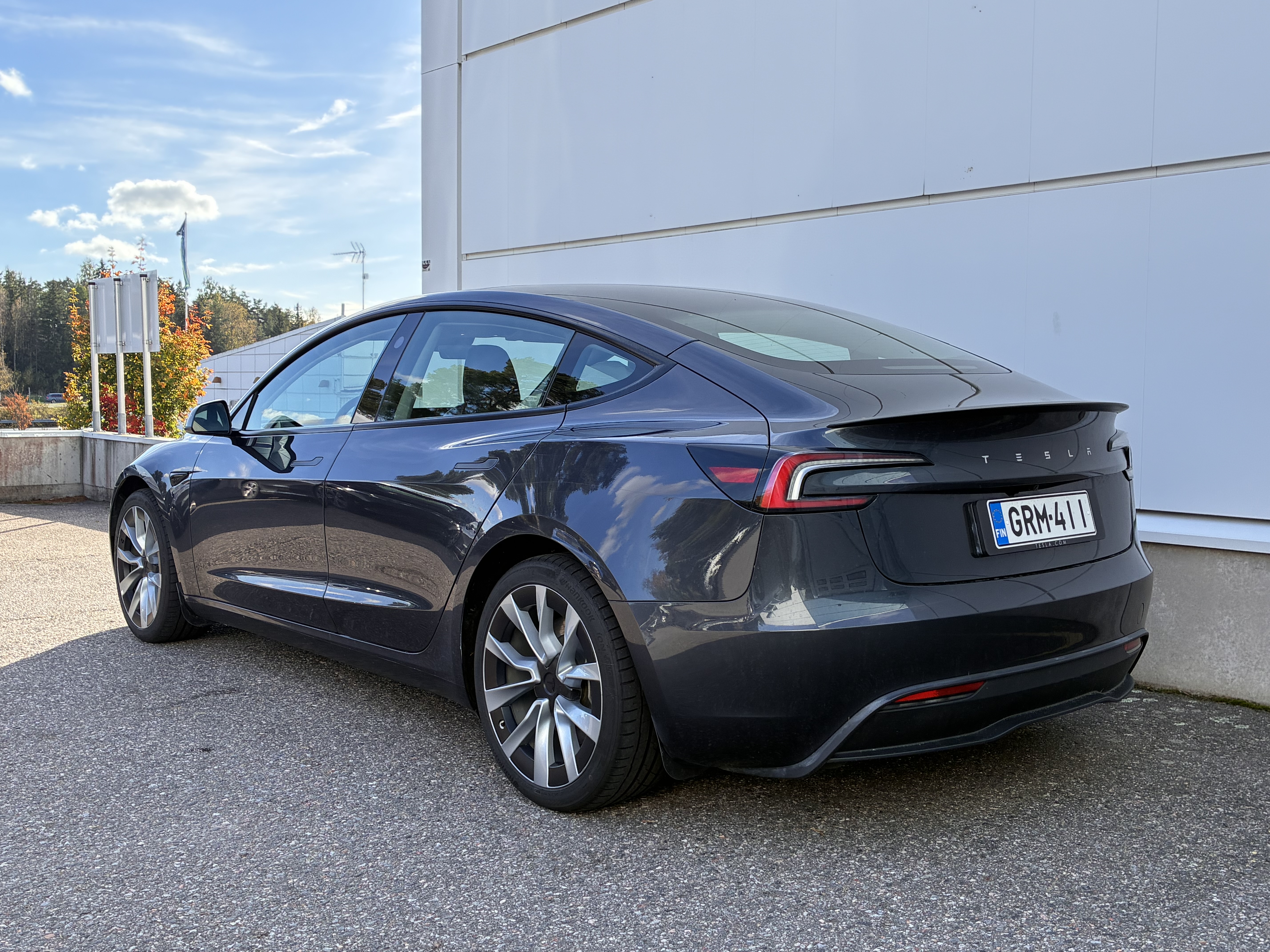 Tesla Model 3 Long Range RWD 2025, kuva 2/13