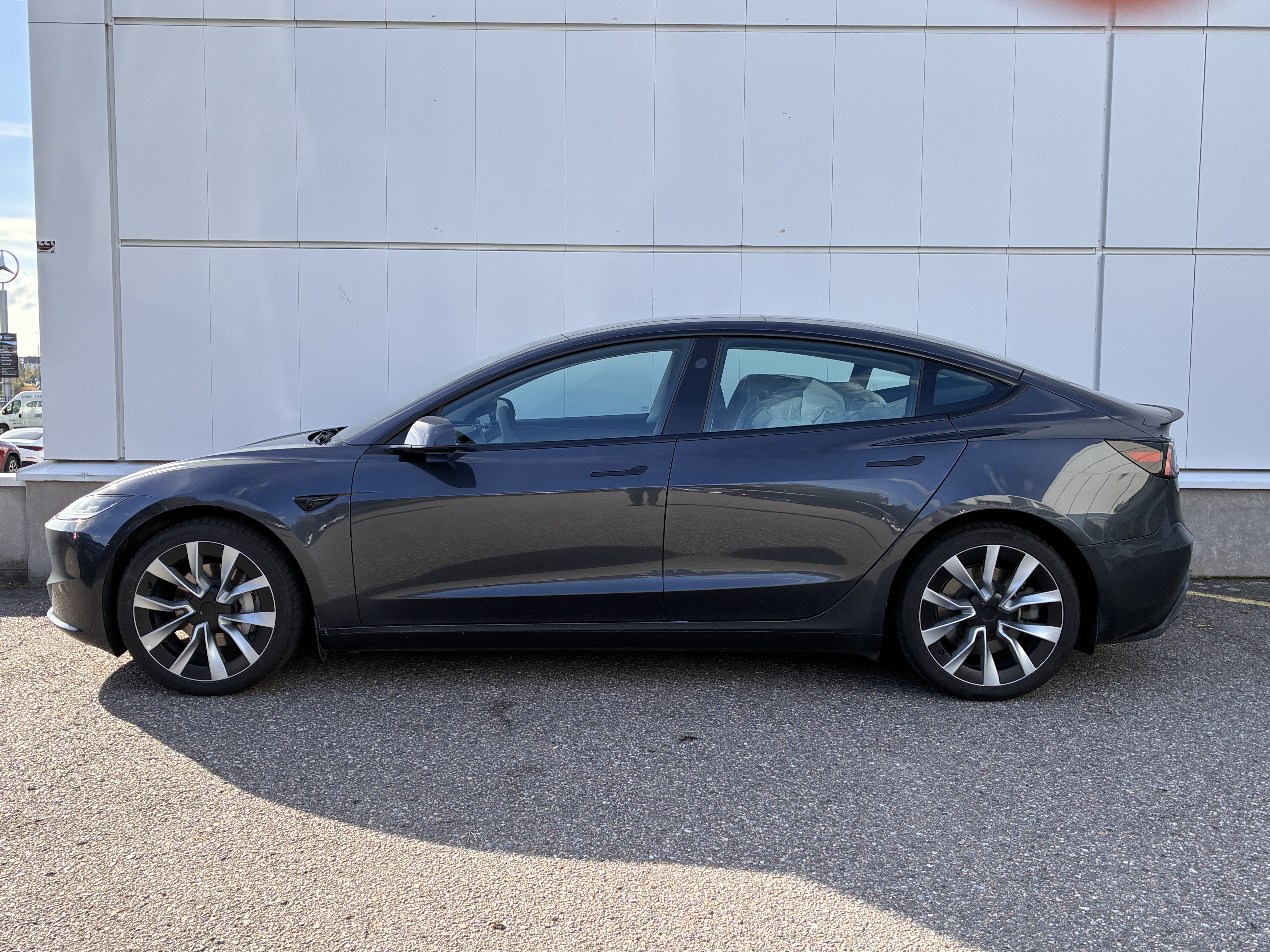 Tesla Model 3 Long Range RWD 2025, kuva 4/13
