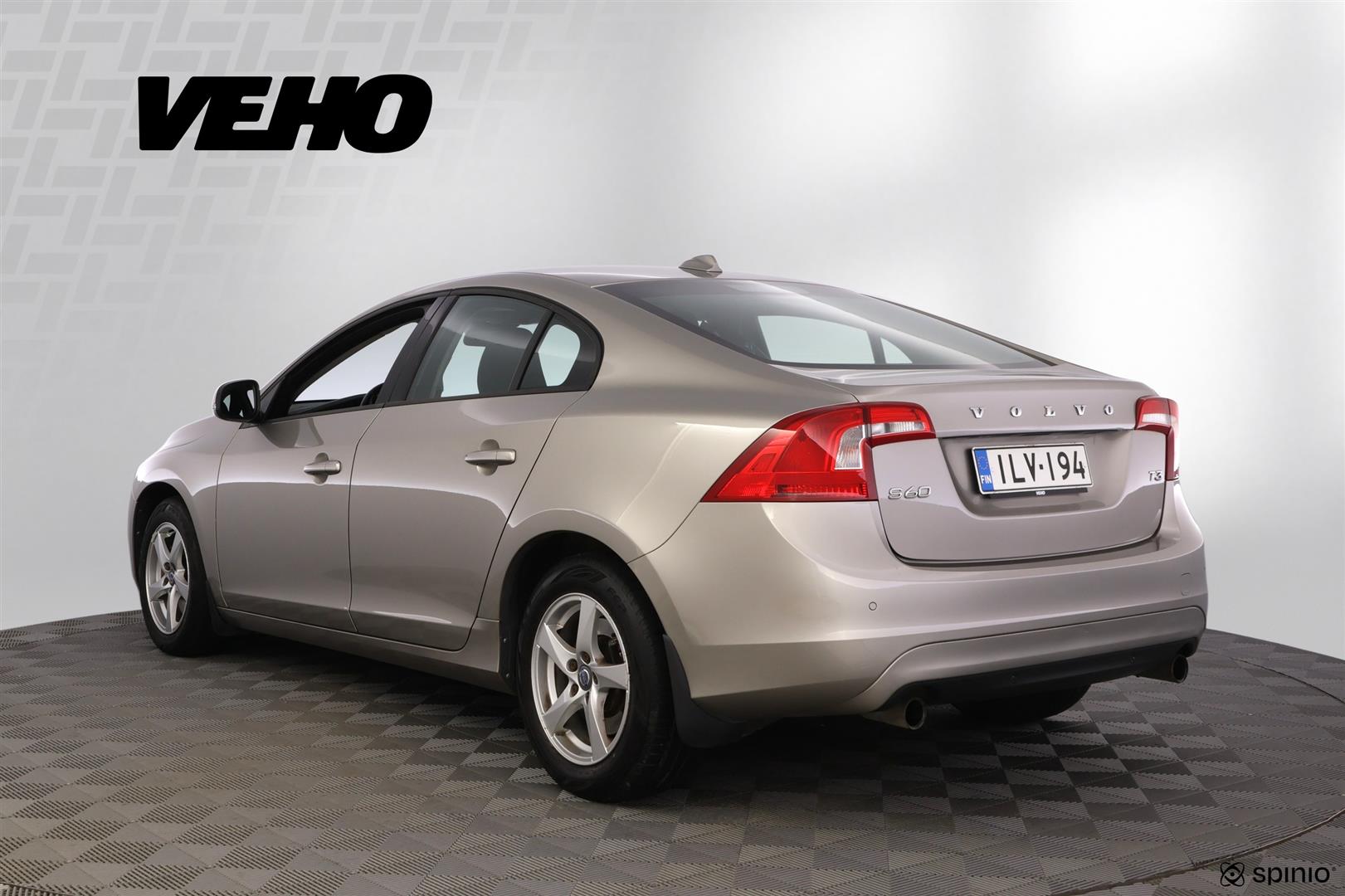 Volvo S60 T3 Kinetic aut 2015, kuva 3/33