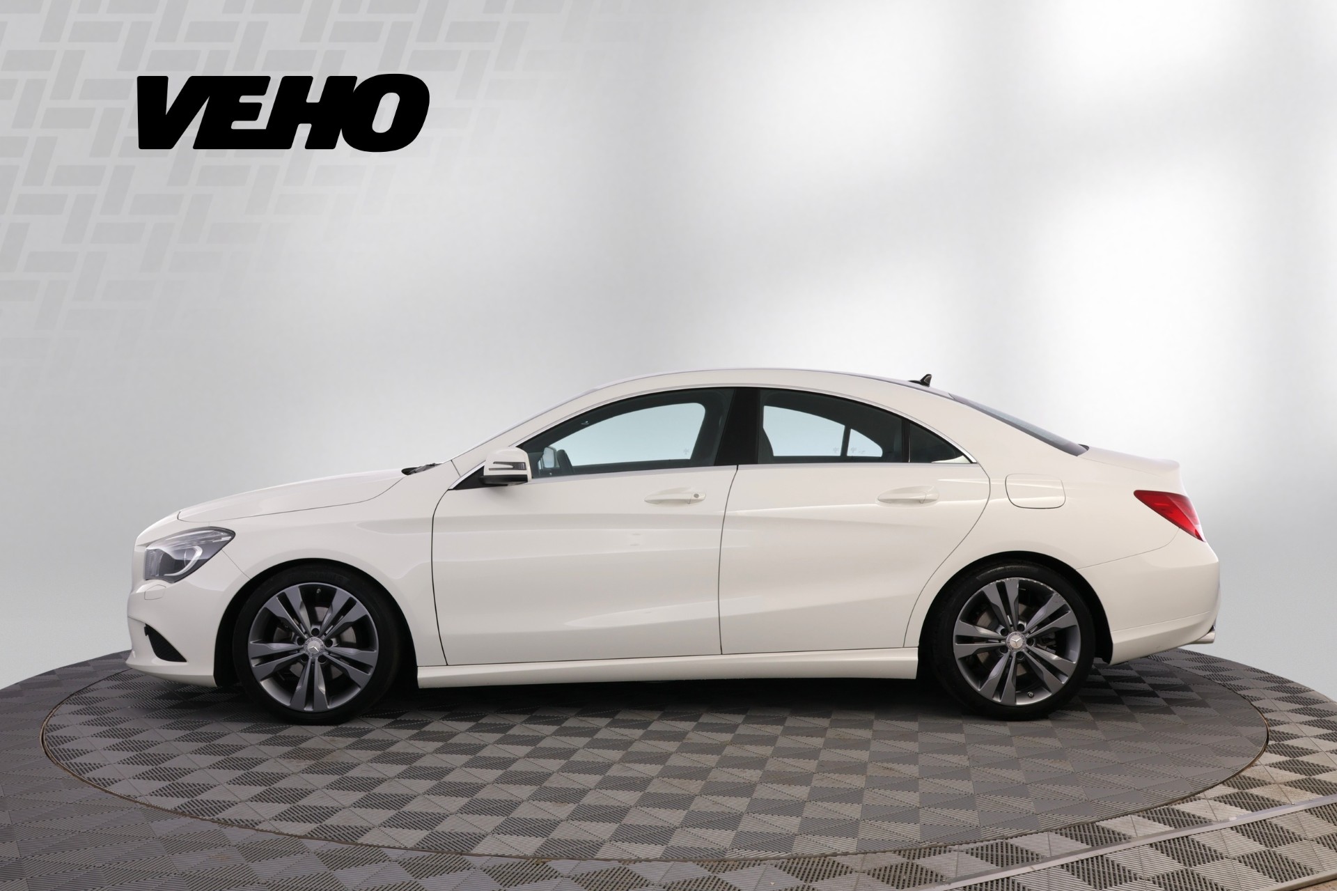 Mercedes-Benz CLA 180 A Premium Business 2016, kuva 2/29