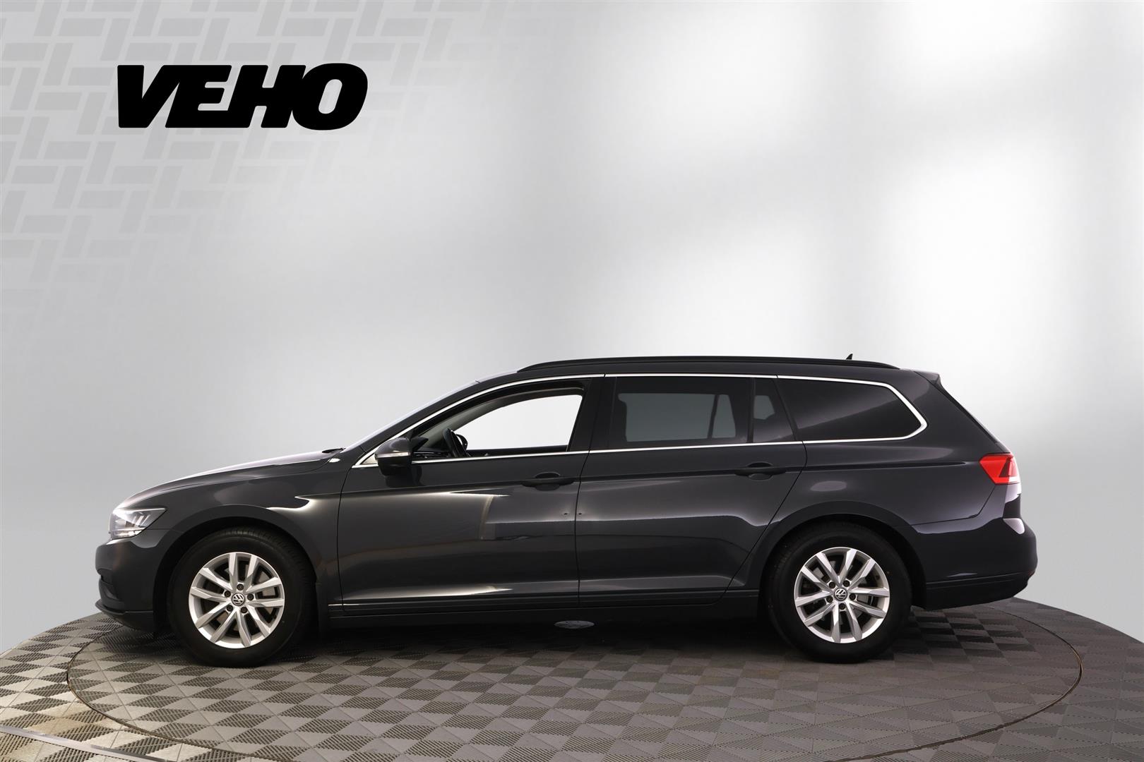 Volkswagen Passat 2019, kuva 2/33