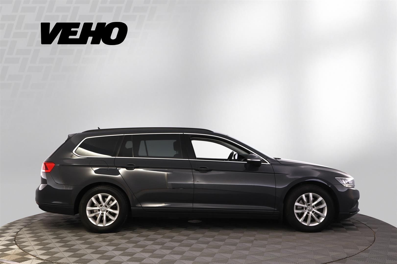 Volkswagen Passat 2019, kuva 6/33
