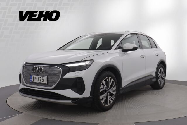 AUDI Q4 e-tron 2021